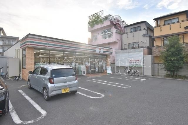 コンビニ　セブンイレブン板橋相生町店（コンビニ）まで675m