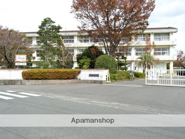 小学校　伎倍小学校（小学校）まで592m