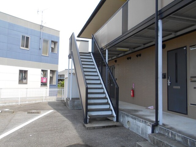 エントランス　階段