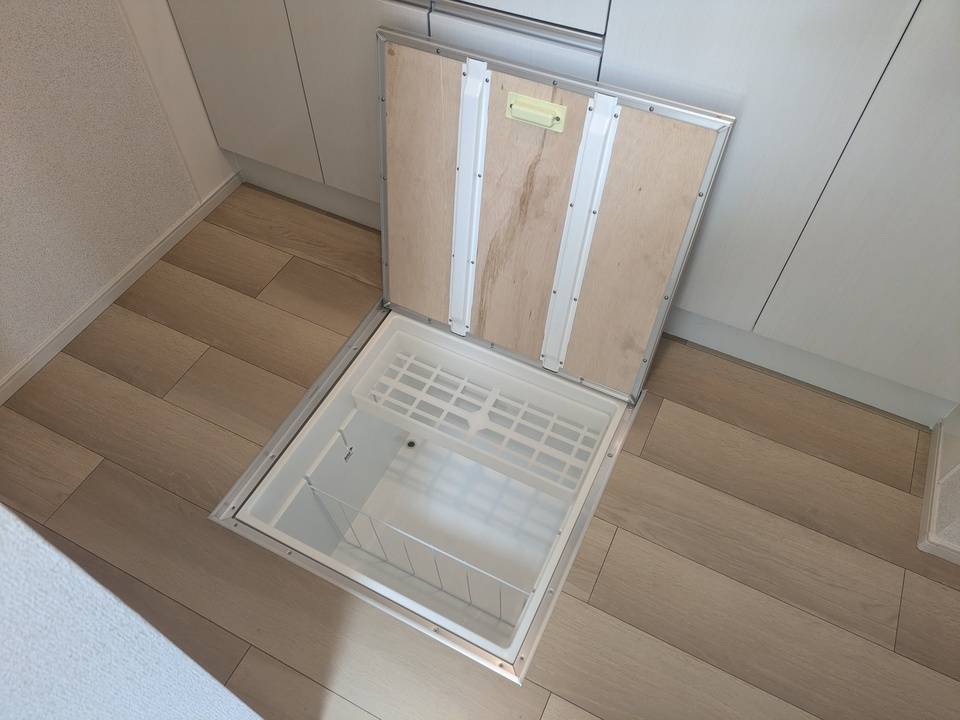 収納　床下収納