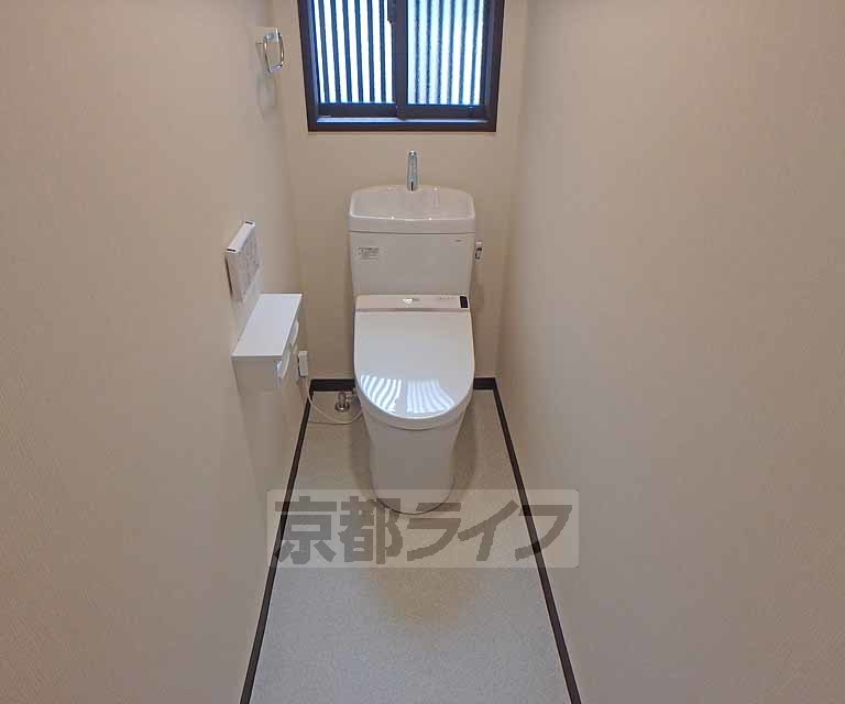 トイレ　清潔感のあるトイレです。