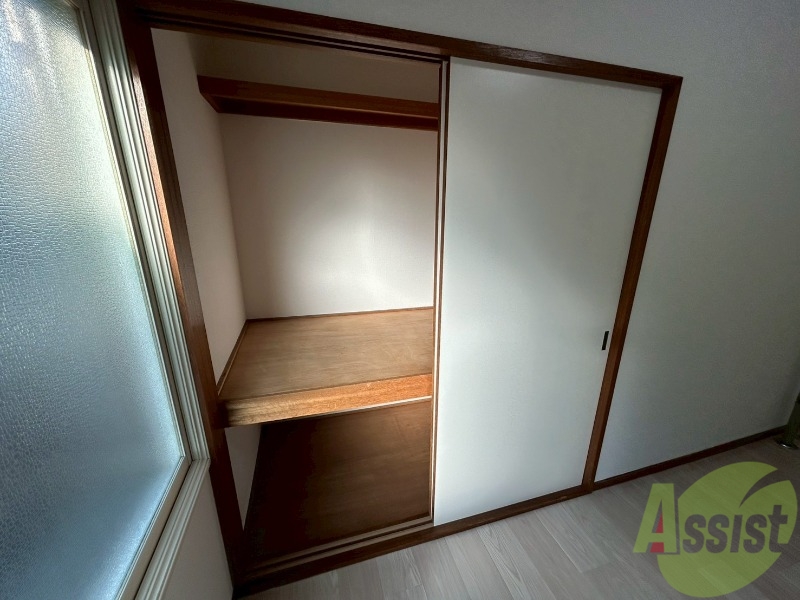 収納　寝室の収納です。部屋がすっきり片付きます。