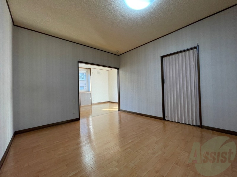 居室・リビング　広々としたリビングですね。使い勝手がよさそうですね！