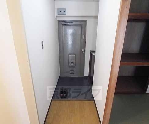 玄関　シューズボックスもついてます