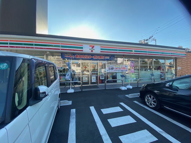 コンビニ　セブンイレブン高松塩屋町店（コンビニ）まで438m