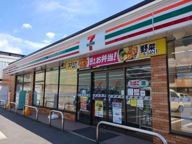 コンビニ　セブンイレブン 唐橋芦辺町店（コンビニ）まで74m