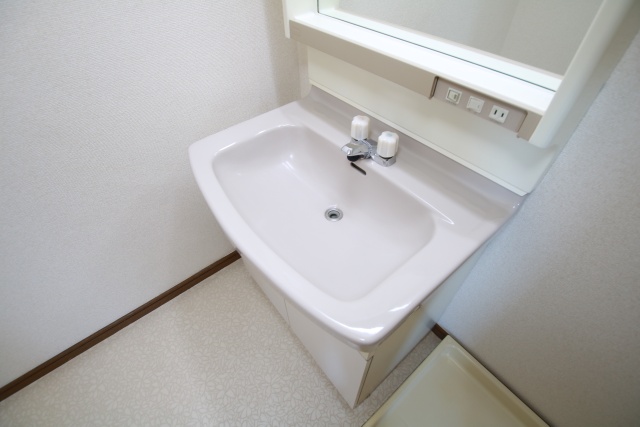 洗面設備　※別号室の参考写真です