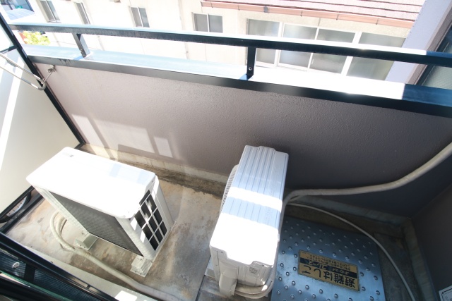 バルコニー　※別号室の参考写真です