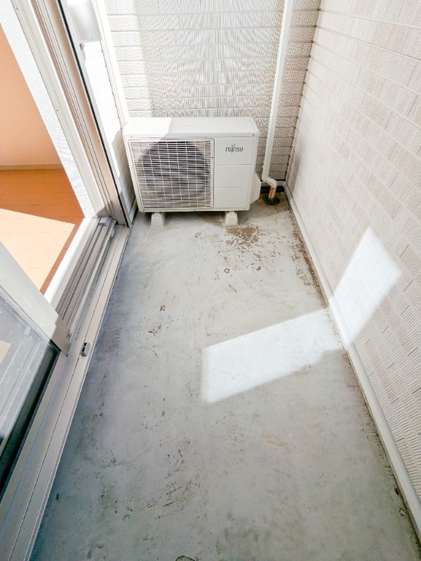 バルコニー　図面と現状に相違がある場合には現状を優先