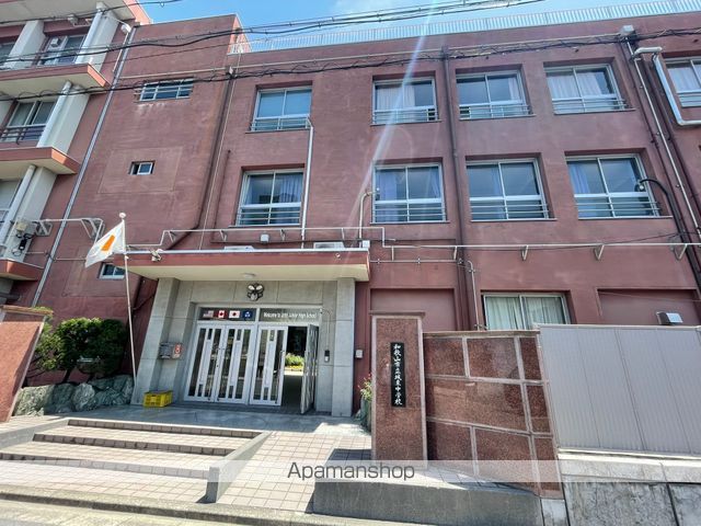 中学校　城東中学校（中学校）まで1685m