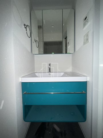 洗面設備　セレニテ本町東リアン　独立洗面化粧台