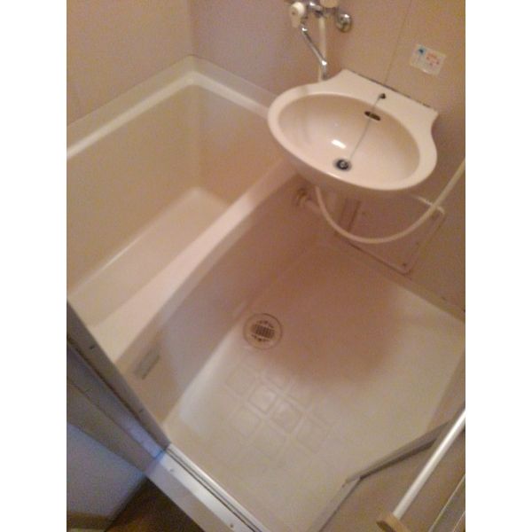 バス・シャワールーム　※別室の参考写真の為、現況優先です。