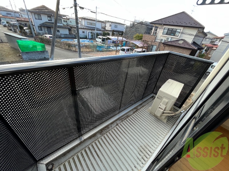 バルコニー　洗濯物がたくさん干せるバルコニーで嬉しいですね。