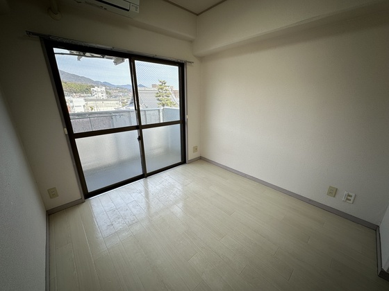 居室・リビング　※別部屋の写真です