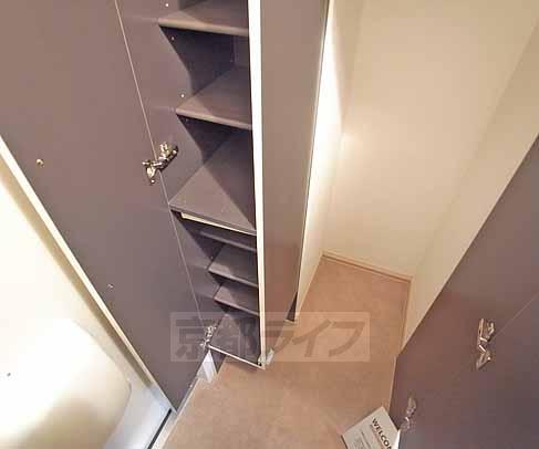 収納　奥行きのある下駄箱です・