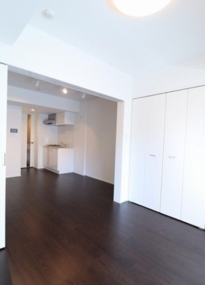 居室・リビング　☆明るい居間☆