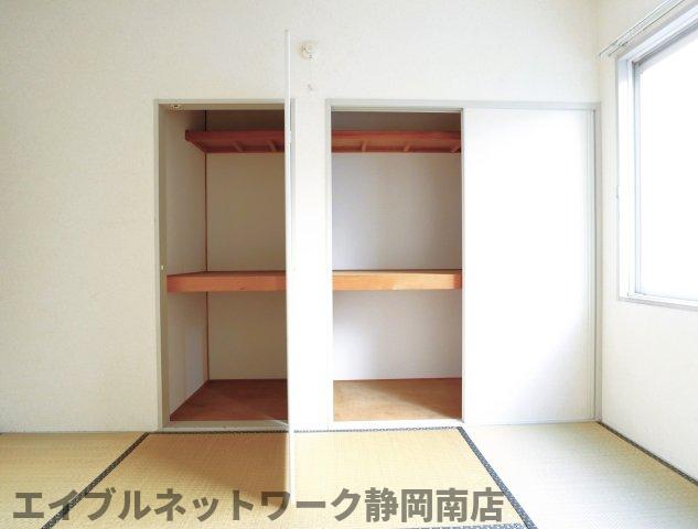 収納　たっぷりとした収納スペースです