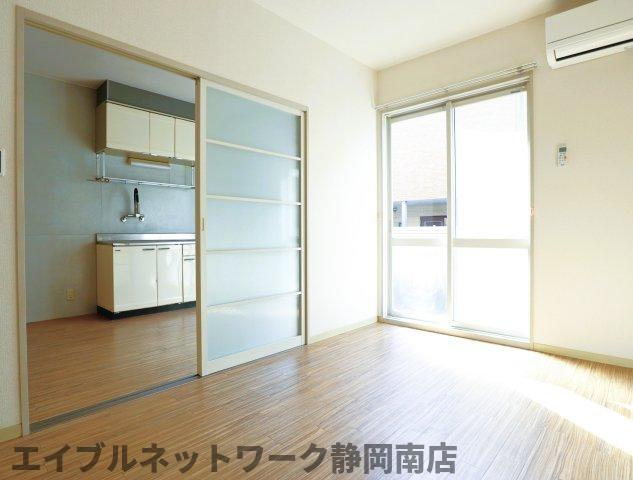 居室・リビング　ゆったり過ごせるリビングです