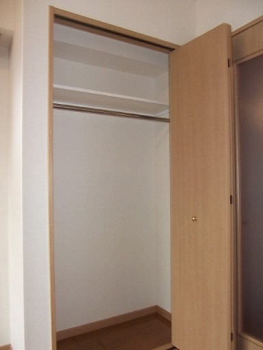 収納　「ハンガーパイプ付きのクローゼット」