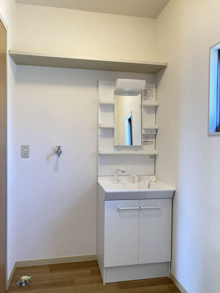 洗面設備　脱衣洗面室