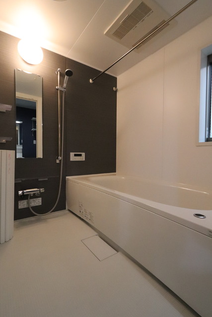 バス・シャワールーム　追焚＆浴室乾燥機能付きのバスルーム☆