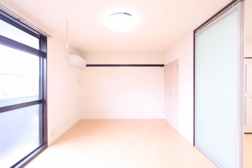 その他部屋・スペース　バリコニー側洋室7.8帖のお部屋です♪