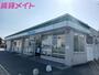 コンビニ　ファミリーマート四日市楠町東店（コンビニ）まで975m