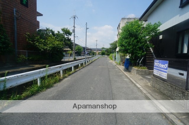 コンビニ　ローソン奈良西大寺南町（コンビニ）まで279m