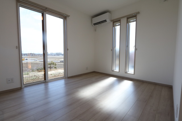 居室・リビング　☆南向きの室内☆