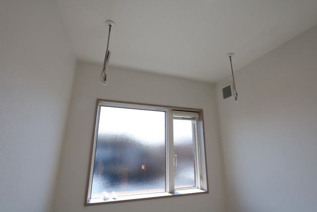 その他設備　☆室内干しに便利な室内物干☆