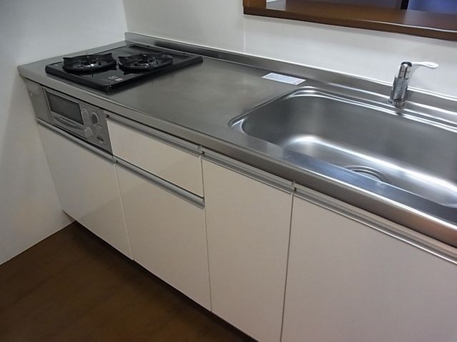 キッチン　人気の対面式キッチンです