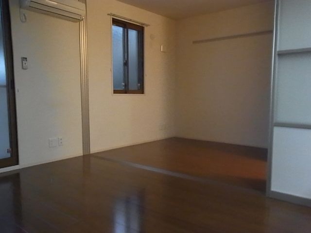 その他部屋・スペース　仕切りがありオシャレなリビング