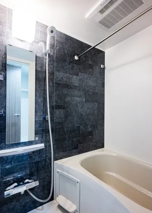 バス・シャワールーム　※こちらの写真は他部屋になり参考写真です