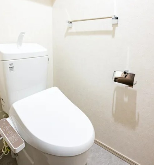 トイレ　※こちらの写真は他部屋になり参考写真です