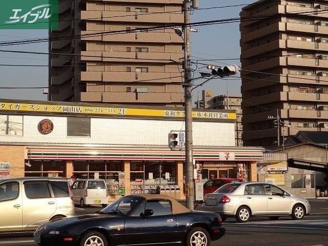 コンビニ　セブンイレブン岡山東古松2丁目店（コンビニ）まで310m
