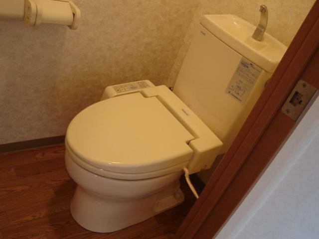 トイレ　シャワー付トイレ