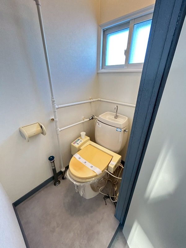 トイレ　トイレ