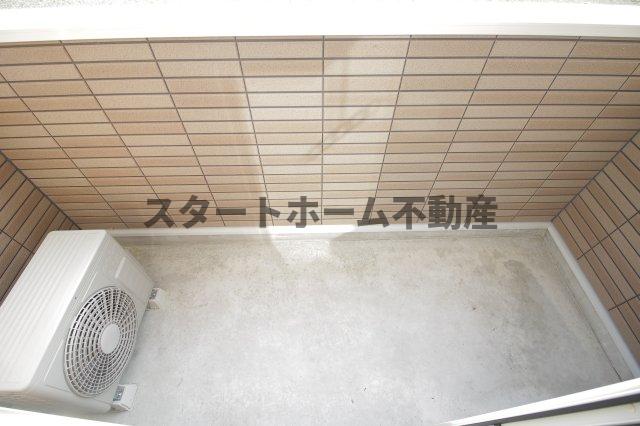 バルコニー　外からの目が気にならないバルコニーで洗濯物が干せます