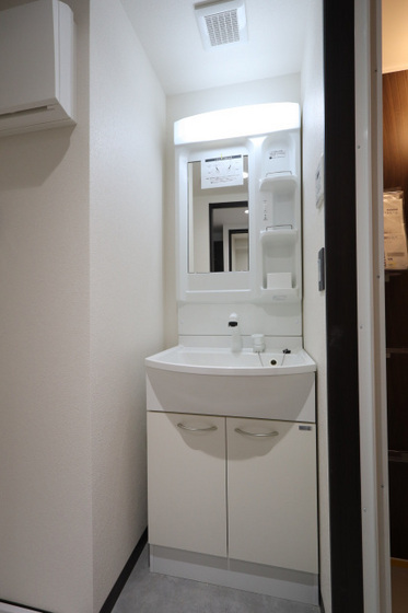 洗面設備　※別部屋の写真です