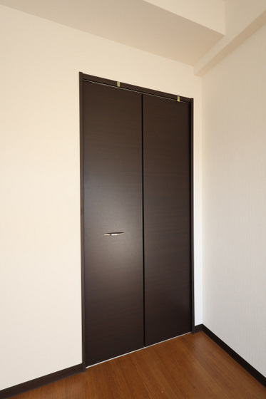 収納　※別部屋の写真です