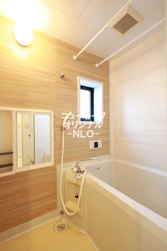 バス・シャワールーム　いつでも温かいバスタイムを楽しめる追い焚き風呂★