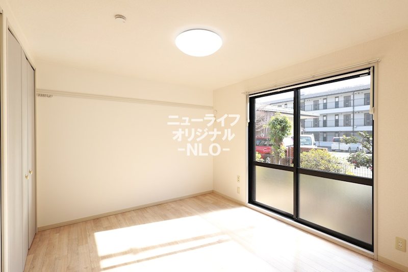 その他部屋・スペース　洋室6.6帖　日当たり良好で明るい居室★