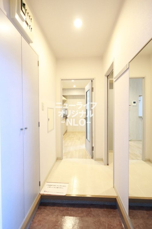 玄関　全身鏡、シューズボックス付き★