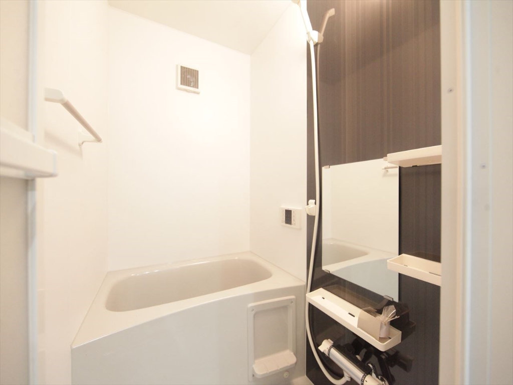 バス・シャワールーム　追い焚き・オートバス機能付お風呂