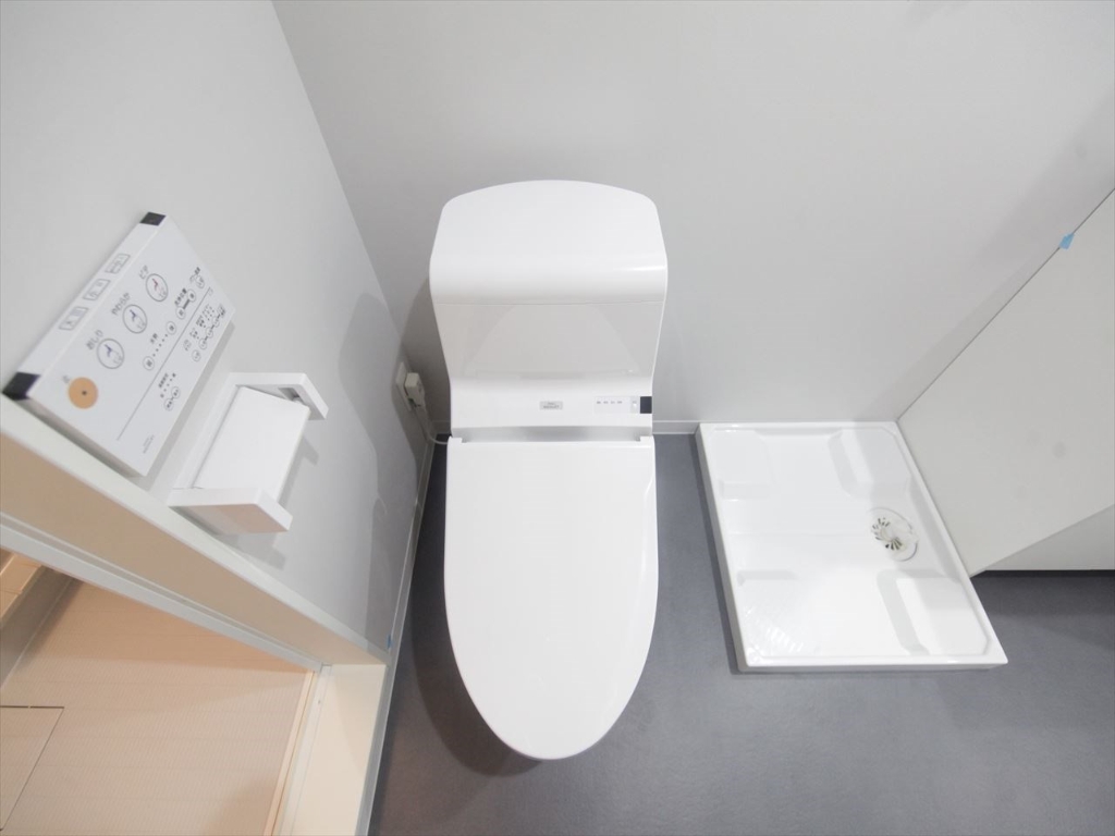 トイレ　温水洗浄暖房便座付トイレ