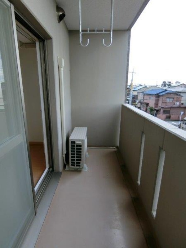 バルコニー　図面と現状に相違がある場合には現状を優先