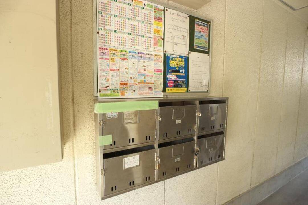 エントランス　メールBOX