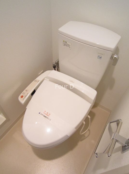 トイレ　別号室参考写真