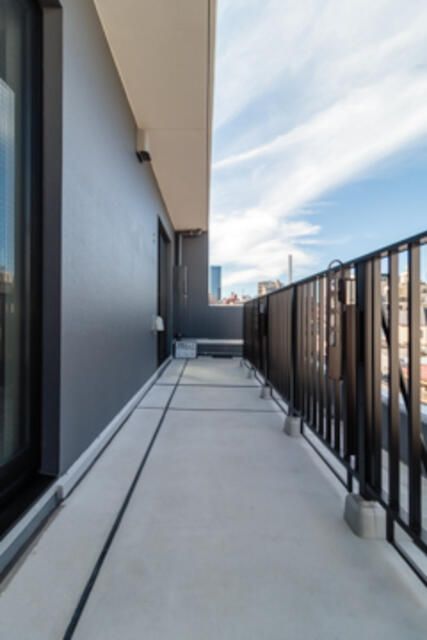 バルコニー　バルコニーからの眺めを楽しみながら食事をしませんか