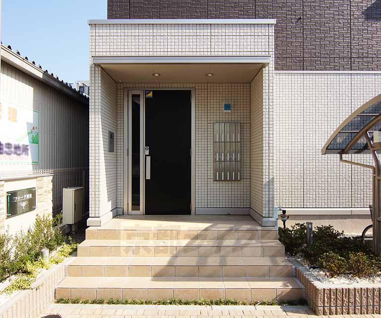 エントランス　建物入り口です。